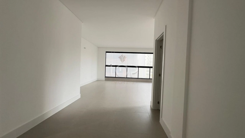 APARTAMENTO PRONTO EM MEIA PRAIA: 4ª foto da galeria de imagens do imóvel