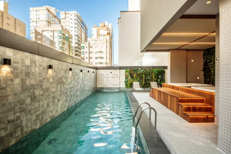 APARTAMENTO SEMI MOBILIADO EM MEIA PRAIA: 37ª foto da galeria de imagens do imóvel