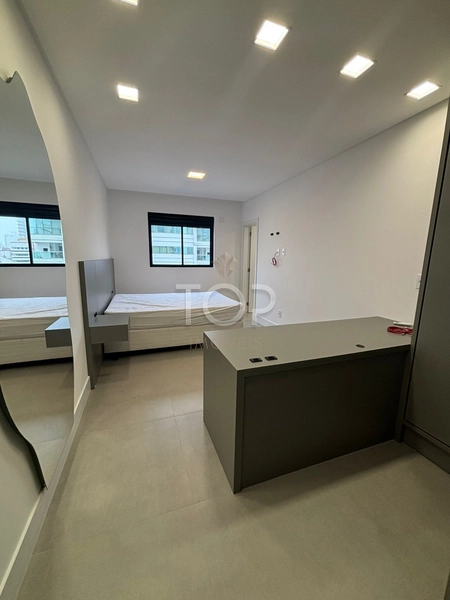 APARTAMENTO SEMI MOBILIADO EM MEIA PRAIA: 10ª foto da galeria de imagens do imóvel