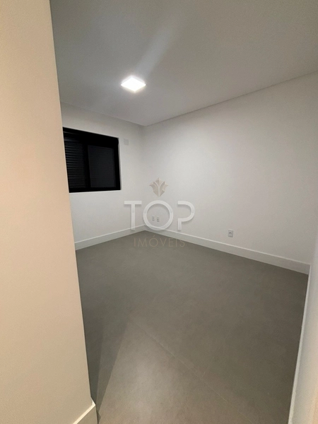 APARTAMENTO SEMI MOBILIADO EM MEIA PRAIA: 15ª foto da galeria de imagens do imóvel