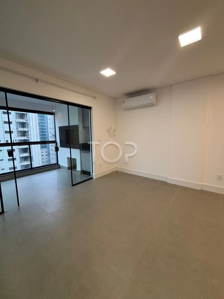 APARTAMENTO SEMI MOBILIADO EM MEIA PRAIA: 7ª foto da galeria de imagens do imóvel