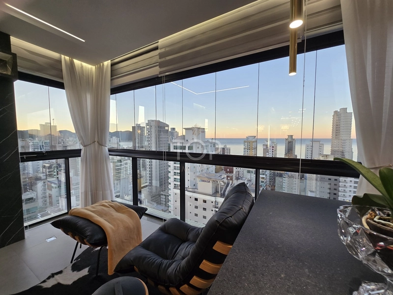 APARTAMENTO VISTA MAR EM MEIA PRAIA: 1ª foto da galeria de imagens do imóvel