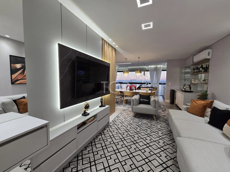 APARTAMENTO VISTA MAR EM MEIA PRAIA: 10ª foto da galeria de imagens do imóvel