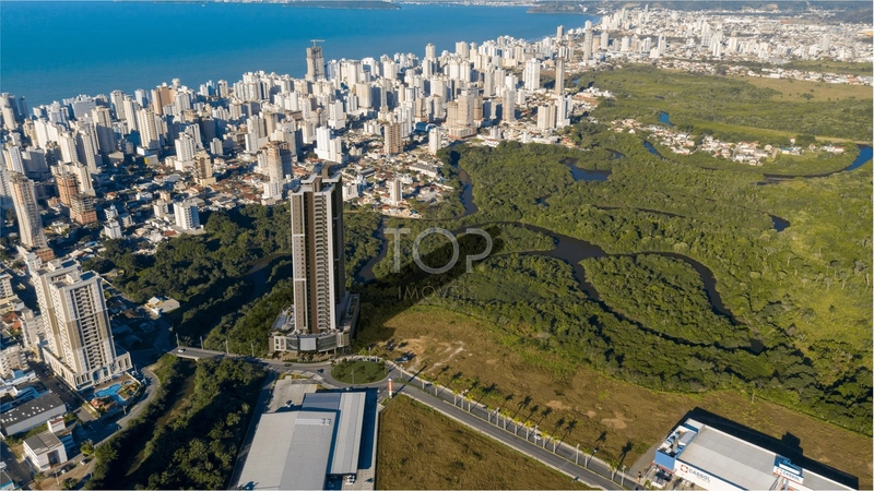 HOME CLUB EM PORTO BELO: 2ª foto da galeria de imagens do imóvel