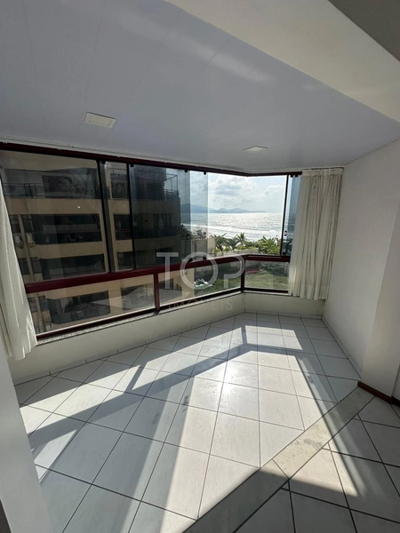 OPOTUNIDADE EM MEIA PRAIA: 2ª foto da galeria de imagens do imóvel