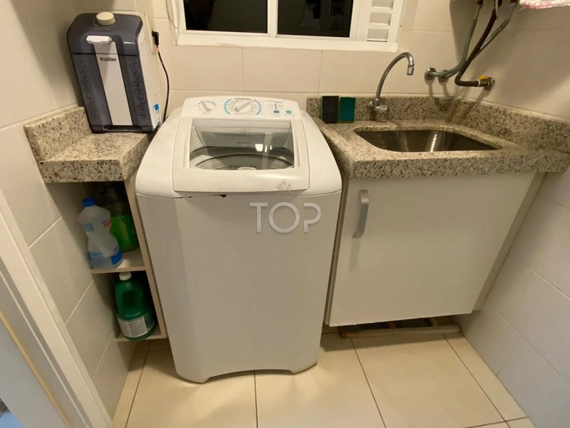 APARTAMENTO EM ÓTIMA LOCALIZAÇÃO NA MEIA PRAIA: 8ª foto da galeria de imagens do imóvel
