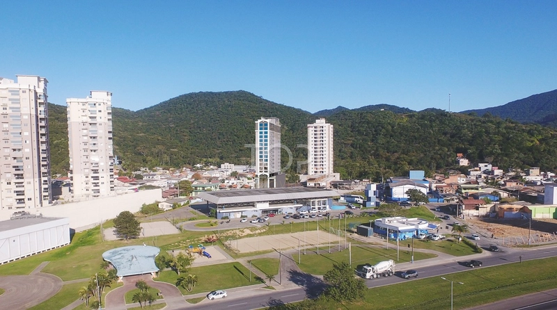 APARTAMENTO EM ITAPEMA: 2ª foto da galeria de imagens do imóvel