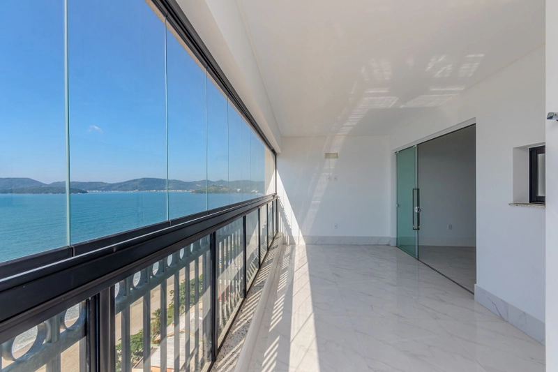 4 suítes em Porto Belo: 8ª foto da galeria de imagens do imóvel