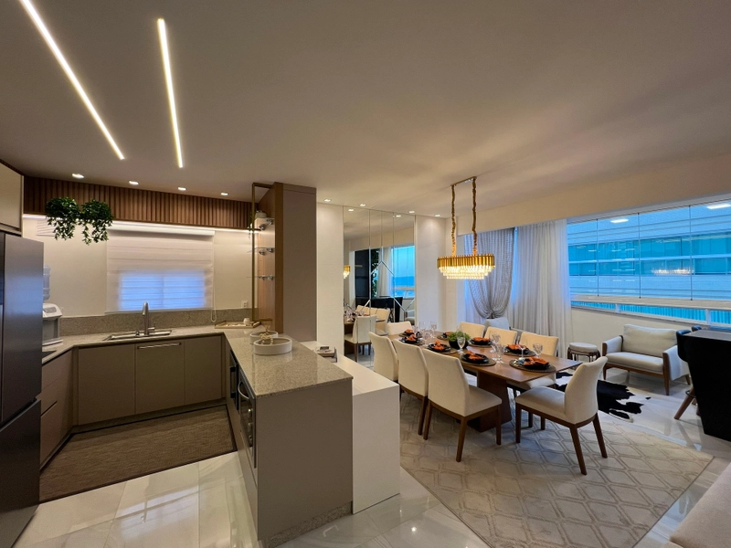 APARTAMENTO EM MEIA PRAIA: 2ª foto da galeria de imagens do imóvel