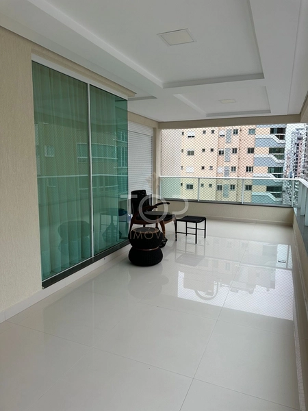 APARTAMENTO DE 5 SUÍTES EM MEIA PRAIA: 2ª foto da galeria de imagens do imóvel