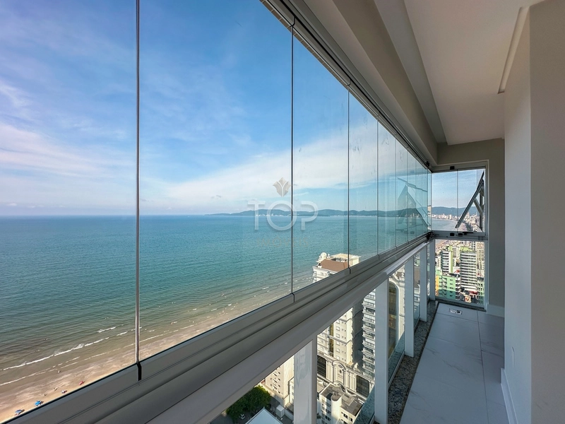 3 suites em Meia Praia: 2ª foto da galeria de imagens do imóvel