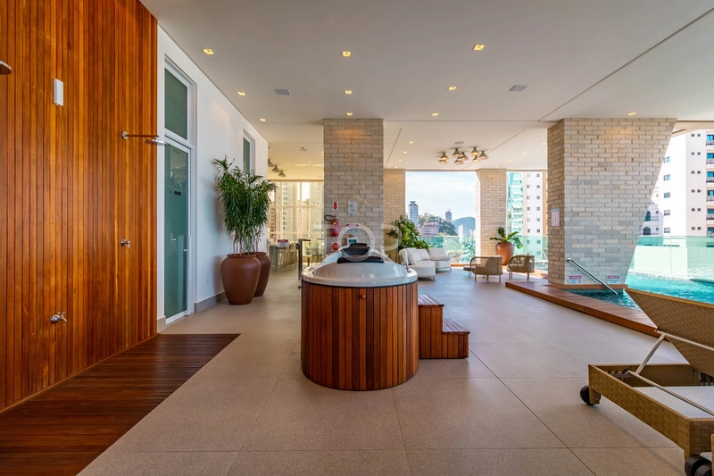3 suites em Meia Praia: 5ª foto da galeria de imagens do imóvel