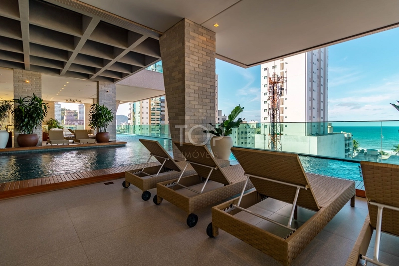 3 suites em Meia Praia: 24ª foto da galeria de imagens do imóvel