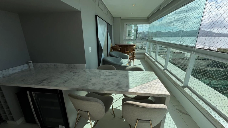 APARTAMENTO MOBILIADO EM MEIA PRAIA: 41ª foto da galeria de imagens do imóvel