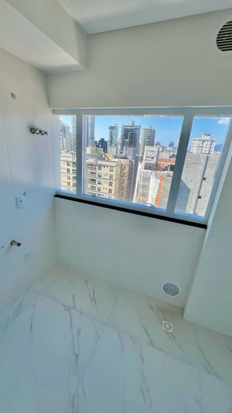 APARTAMENTO EM MEIA PRAIA: 5ª foto da galeria de imagens do imóvel