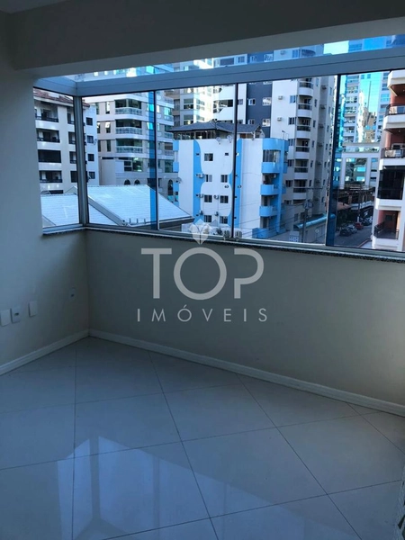 PRONTO PARA MORAR EM MEIA PRAIA: 1ª foto da galeria de imagens do imóvel