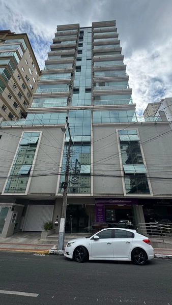 APARTAMENTO MOBILIADO EM MEIA PRAIA: 2ª foto da galeria de imagens do imóvel