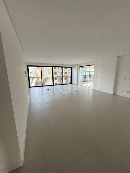 APARTAMENTO EM PORTO BELO: 3ª foto da galeria de imagens do imóvel