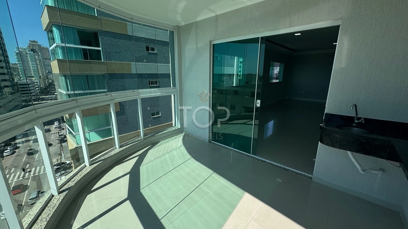 VISTA MAR PRONTO EM MEIA PRAIA: 10ª foto da galeria de imagens do imóvel