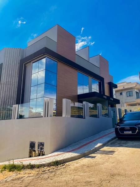 CASA EM ITAPEMA: 2ª foto da galeria de imagens do imóvel