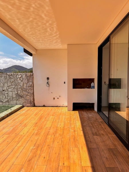 CASA EM ITAPEMA: 36ª foto da galeria de imagens do imóvel