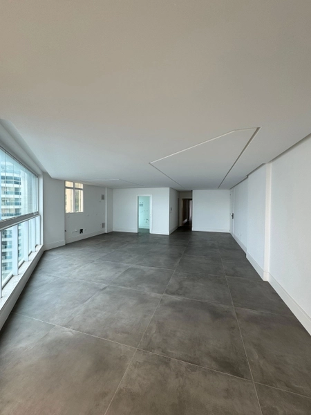 APARTAMENTO NO CENTRO DE ITAPEMA: 5ª foto da galeria de imagens do imóvel