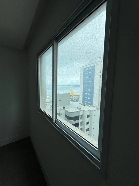 APARTAMENTO NO CENTRO DE ITAPEMA: 11ª foto da galeria de imagens do imóvel