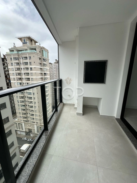 APARTAMENTO EM ITAPEMA: 1ª foto da galeria de imagens do imóvel
