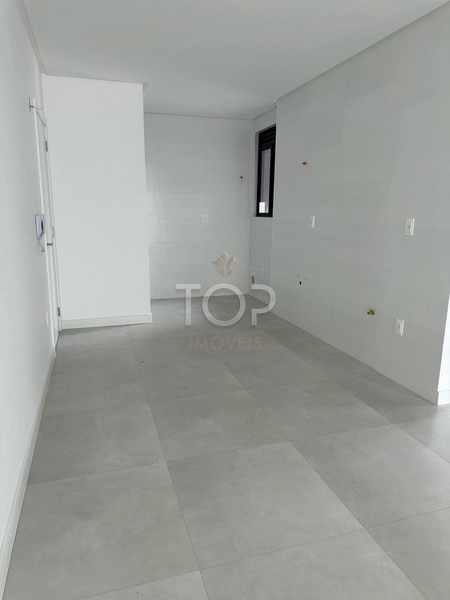 APARTAMENTO EM ITAPEMA: 3ª foto da galeria de imagens do imóvel