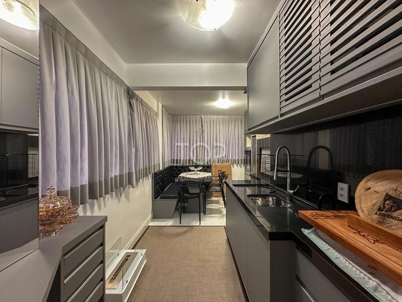 DUPLEX MOBILIADO EM MEIA PRAIA: 3ª foto da galeria de imagens do imóvel