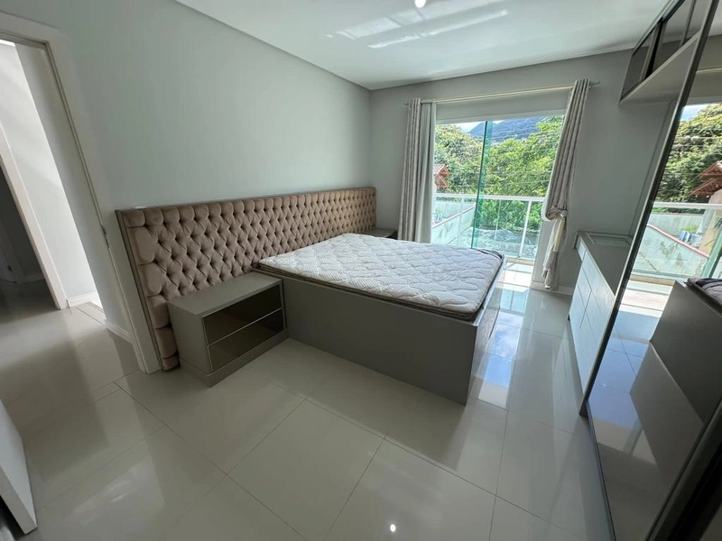 CASA MOBILIADA EM ITAPEMA: 8ª foto da galeria de imagens do imóvel