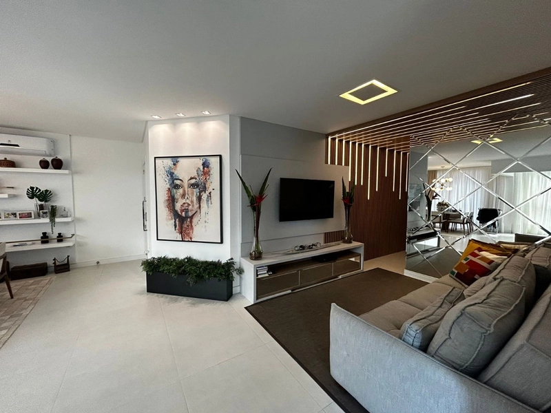 APARTAMENTO MOBILIADO EM MEIA PRAIA: 3ª foto da galeria de imagens do imóvel
