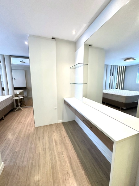 APARTAMENTO MOBILIADO EM MEIA PRAIA: 6ª foto da galeria de imagens do imóvel