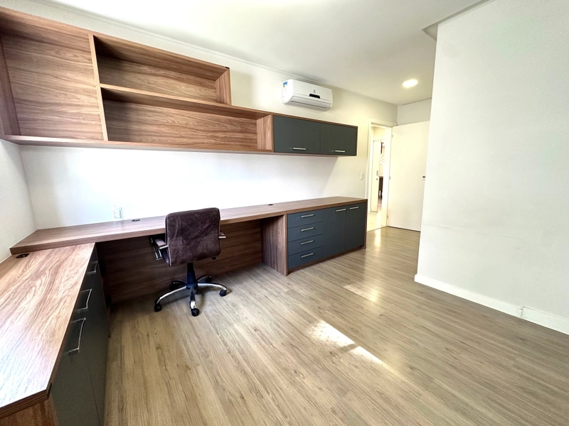APARTAMENTO MOBILIADO EM MEIA PRAIA: 9ª foto da galeria de imagens do imóvel