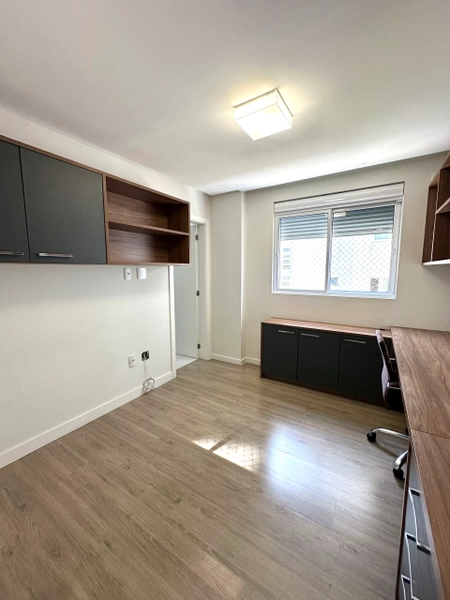 APARTAMENTO MOBILIADO EM MEIA PRAIA: 11ª foto da galeria de imagens do imóvel