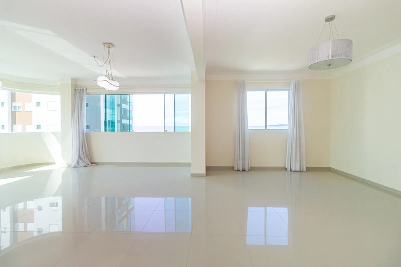 APARTAMENTO EM MEIA PRAIA: 58ª foto da galeria de imagens do imóvel