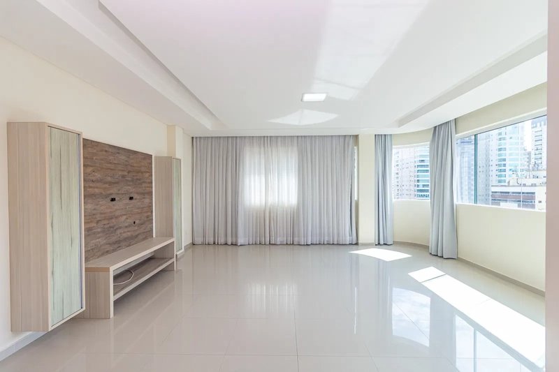 APARTAMENTO EM MEIA PRAIA: 40ª foto da galeria de imagens do imóvel