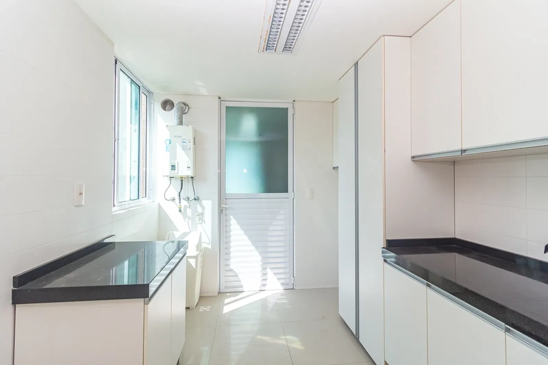 APARTAMENTO EM MEIA PRAIA: 66ª foto da galeria de imagens do imóvel