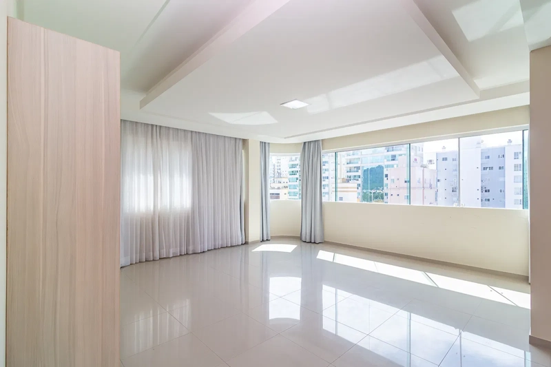APARTAMENTO EM MEIA PRAIA: 35ª foto da galeria de imagens do imóvel
