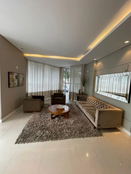 APARTAMENTO NO CENTRO DE ITAPEMA: 2ª foto da galeria de imagens do imóvel