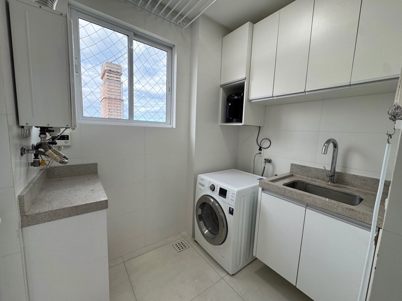 APARTAMENTO 4 SUITES EM ITAPEMA: 10ª foto da galeria de imagens do imóvel