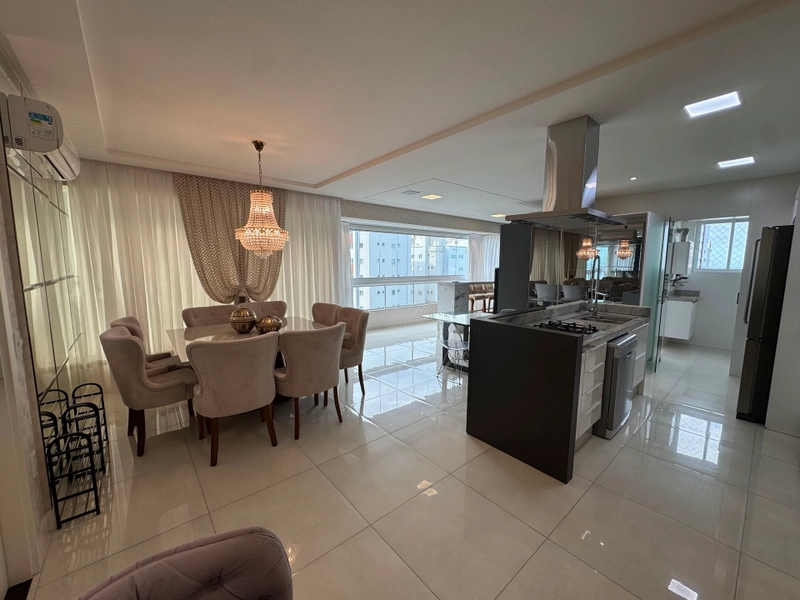 APARTAMENTO 4 SUITES EM ITAPEMA: 2ª foto da galeria de imagens do imóvel