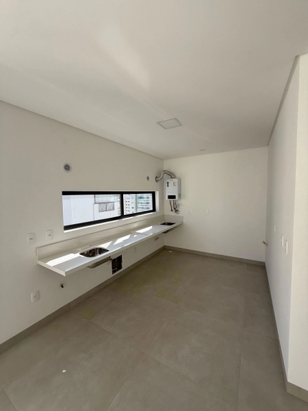 APARTAMENTO EM ITAPEMA: 5ª foto da galeria de imagens do imóvel