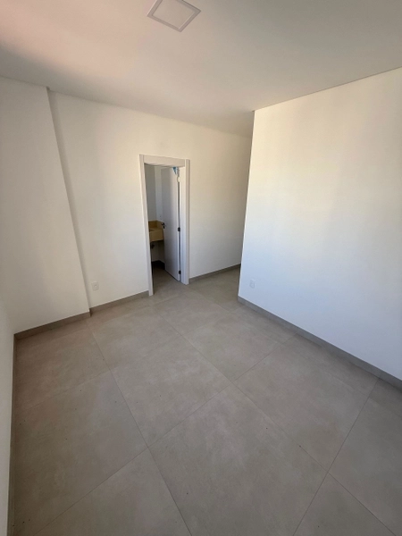APARTAMENTO EM ITAPEMA: 8ª foto da galeria de imagens do imóvel