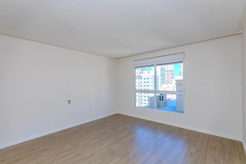 APARTAMENTO DE 4 SUÍTES EM MEIA PRAIA: 36ª foto da galeria de imagens do imóvel