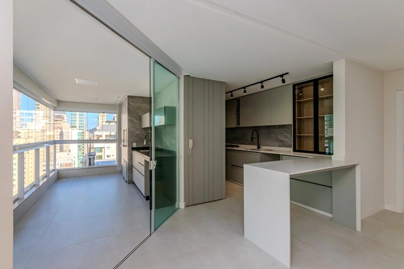 APARTAMENTO DE 4 SUÍTES EM MEIA PRAIA: 29ª foto da galeria de imagens do imóvel