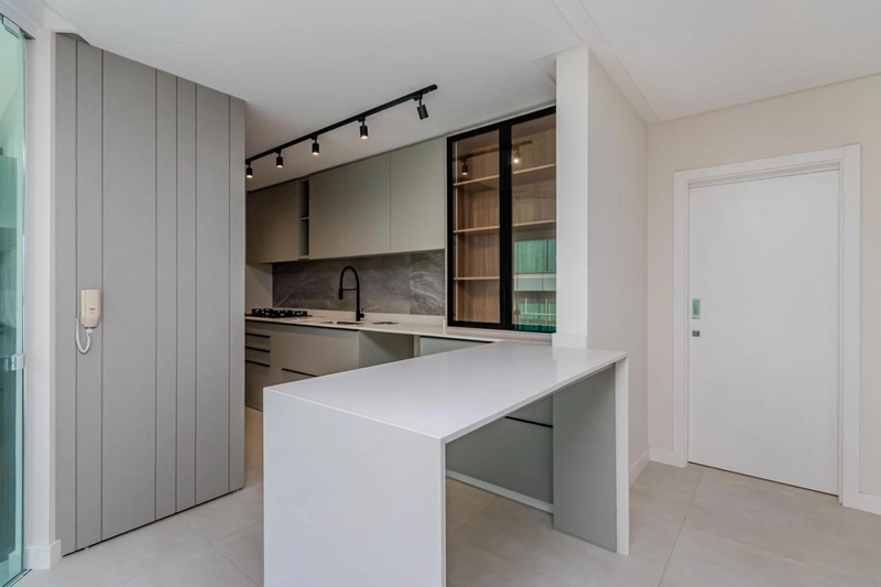 APARTAMENTO DE 4 SUÍTES EM MEIA PRAIA: 26ª foto da galeria de imagens do imóvel