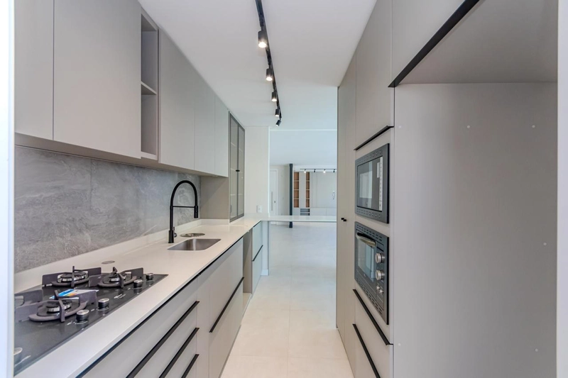 APARTAMENTO DE 4 SUÍTES EM MEIA PRAIA: 32ª foto da galeria de imagens do imóvel