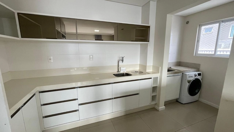 APARTAMENTO MOBILIADO EM MEIA PRAIA: 25ª foto da galeria de imagens do imóvel