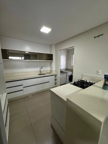 APARTAMENTO MOBILIADO EM MEIA PRAIA: 7ª foto da galeria de imagens do imóvel